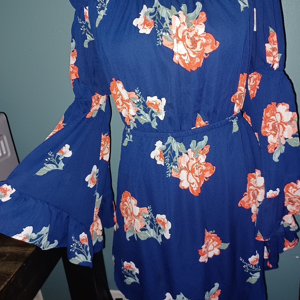 Dress - Picture 2 of 5